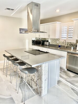 Microwave, stovetop, dishwasher - Contemporary Glam! Resort Style Home w/ Pool, Old Town (Scottsdale)