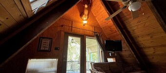 White River Trout Lodge 5-Bedrooms 3-Bathrooms 3-Kitchens 3-Living Rooms