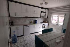 Apartment, City View, Garden Area | Private kitchen - HAPPY HOUSE (Denizli)