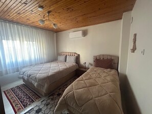 Apartment, Stadtblick, zum Garten hin