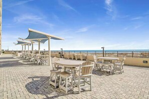 Outdoor dining - Phoenix X Gulf-Front Escape | Resort Pools & Views (Orange Beach)