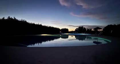 Pouso DuâVagar is located in Cuba (Baixo Alentejo). The house is a spacious V4.