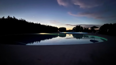 Pouso Du’Vagar is located in Cuba (Baixo Alentejo). The house is a spacious V4.