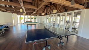 Games room - Fresh & Bright 1BR Condo - Pool View & Steps to Beach (South Padre Island)