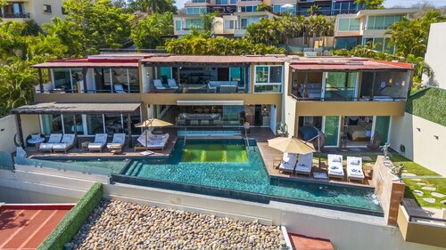 Resort-Style Villa w/ Private Padel & Infinity Pool
