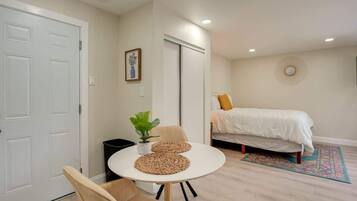 Fer et planche à repasser, Wi-Fi, draps fournis