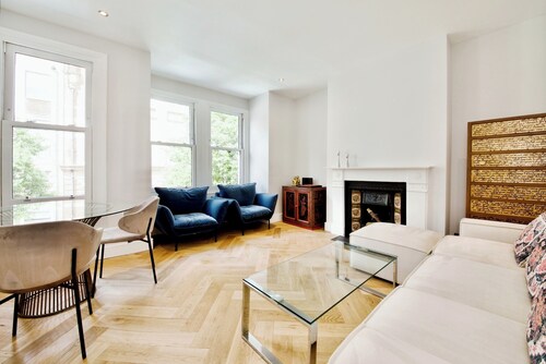 London Queens Park flat - 2 bed apartment