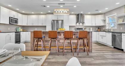 3-bedroom waterfront house and dock in Stuart ocean access no fixed bridges