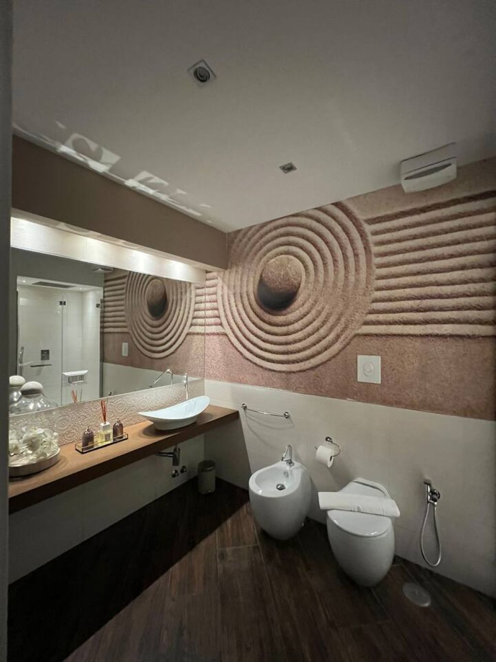 淋浴設備、風筒、坐浴桶、提供毛巾