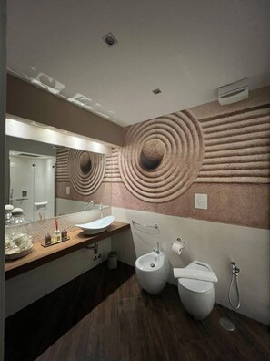 Shower, hair dryer, bidet, towels - Center 1 (Brindisi)