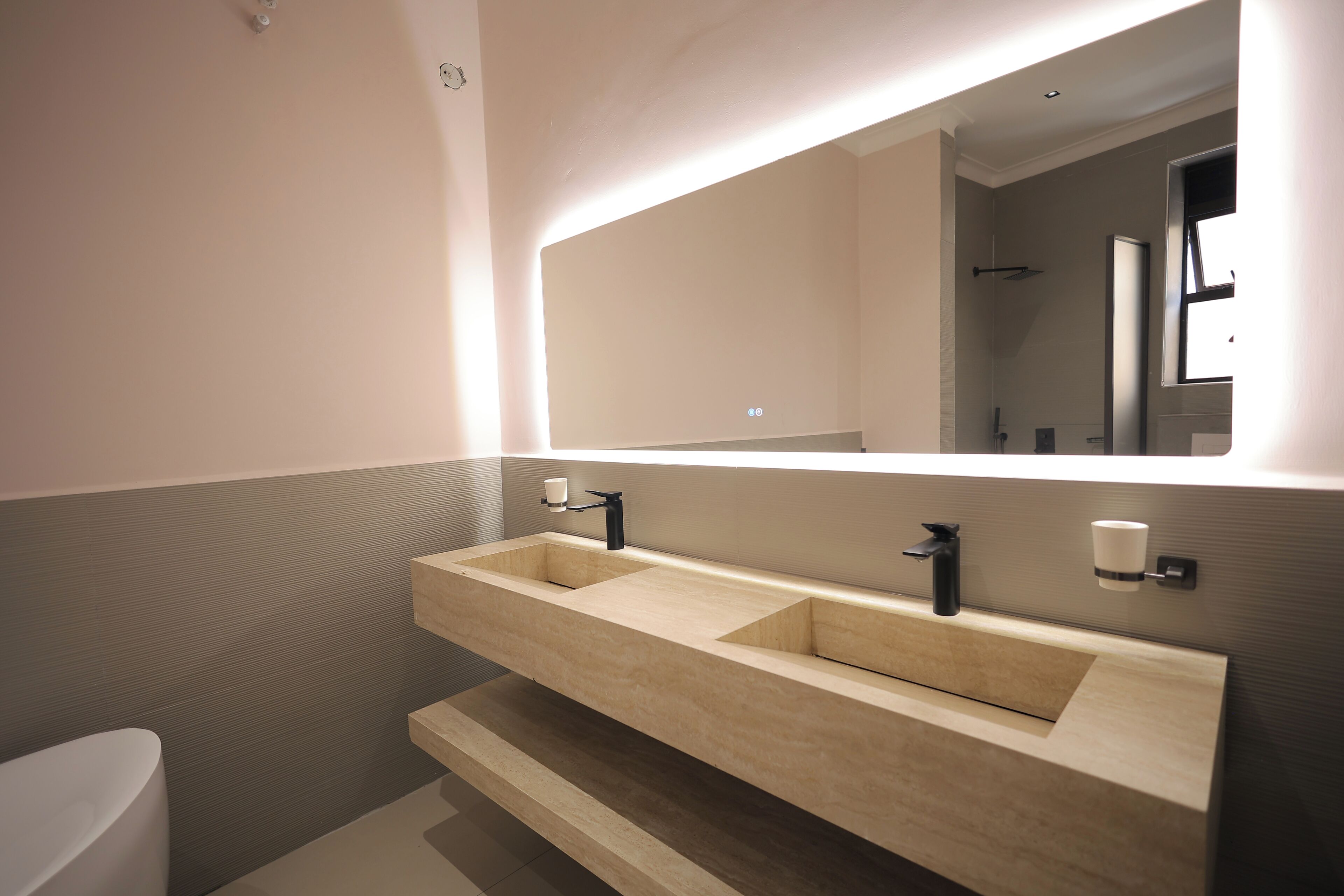 Huoneisto, 2 makuuhuonetta, parveke | Kylpyhuone | Tohvelit, pyyhkeet, saippua, sampoo