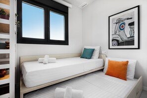 2 bedrooms, iron/ironing board, WiFi, bed sheets - Mil Palmeras Sea View | Private Pool and Parking- Special rates for longer stays (Pilar de la Horadada)