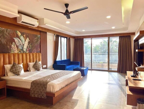 Iron/ironing board, WiFi, bed sheets - Premium 3 Bhk Villa with Jacuzzi in Anjuna (Anjuna)