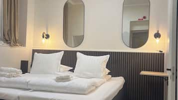 مكتب ومكواة/لوح كي وواي فاي مجانًا