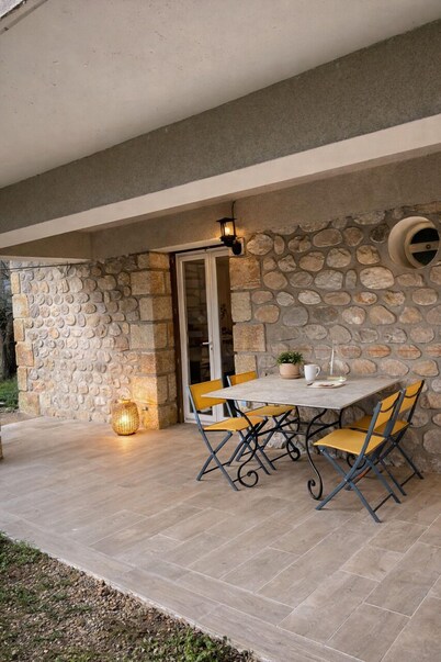 Maison Thany garden apartment