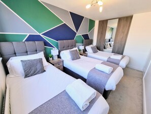 4 chambres, fer et planche à repasser, Wi-Fi gratuit, draps fournis