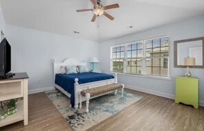 4 bedrooms, iron/ironing board, WiFi, bed sheets - Luxury 4bed 4.5 Bath Beach House W/ Pool A Walk To THE BEACH! (Myrtle Beach)