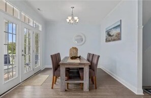 Dining - Luxury 4bed 4.5 Bath Beach House W/ Pool A Walk To THE BEACH! (Myrtle Beach)