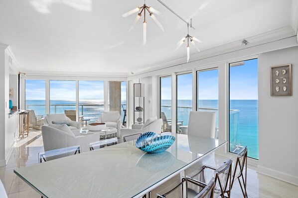 Interior - Luxury 3BD/2BTH Sandestin Beachfront Panoramic Views - Beachside II 4365 (Miramar Beach)