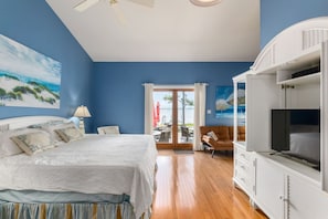 4 bedrooms, desk, iron/ironing board, WiFi - Big Red | Soundfront Dock · Private Beach · 4BR PKS (Pine Knoll Shores)