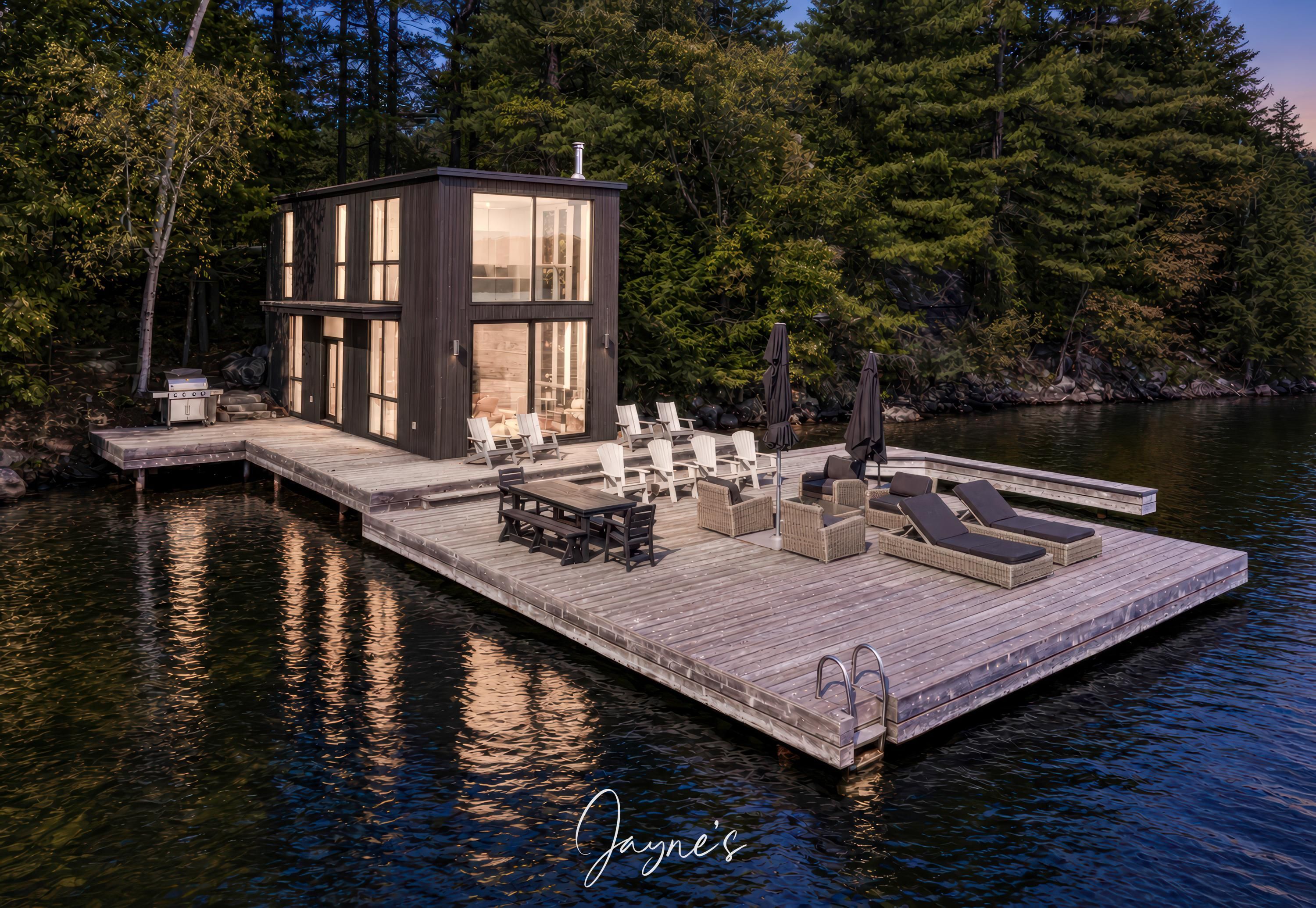 Minett Boathouse and Paddle