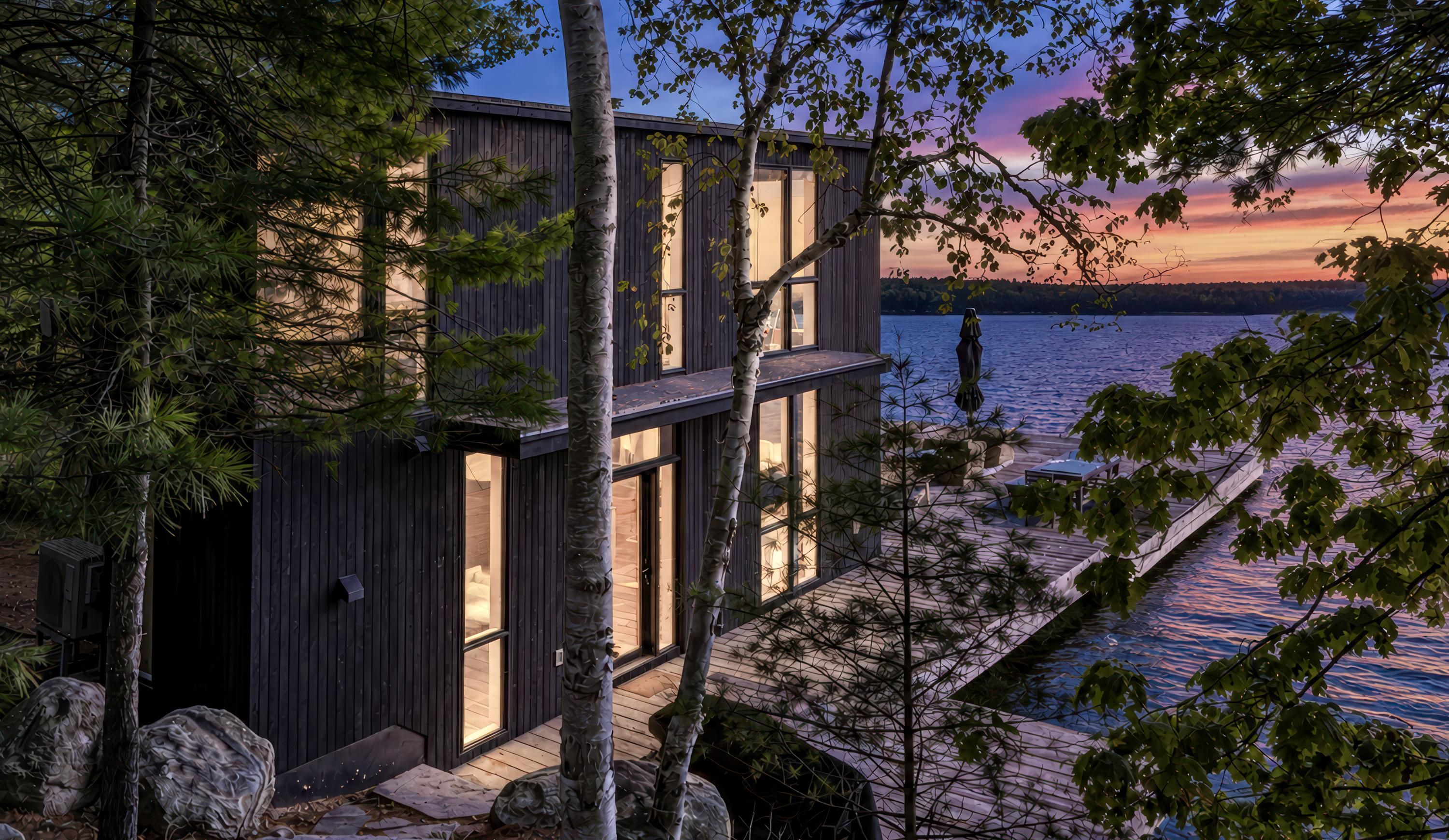 Minett Boathouse and Paddle