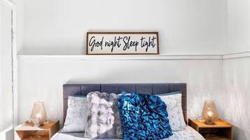 2 chambres, fer et planche Ă repasser, lit parapluie, accĂšs Internet