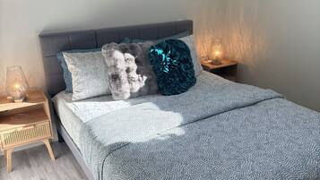 2 chambres, fer et planche Ă repasser, lit parapluie, accĂšs Internet