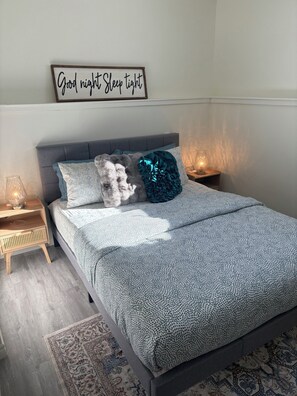 2 chambres, fer et planche à repasser, lit parapluie, accès Internet