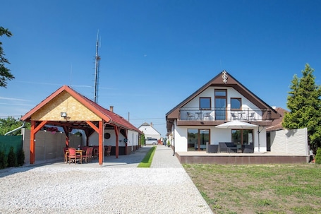 Apartment, 1 Bedroom, Smoking, Balcony | Exterior. Villa Vintage -apartman