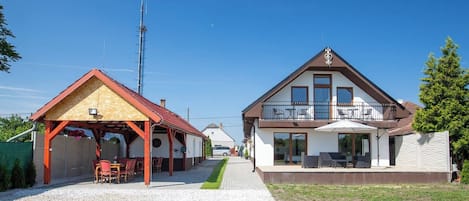 Apartment, 1 Bedroom, Smoking, Balcony | Exterior