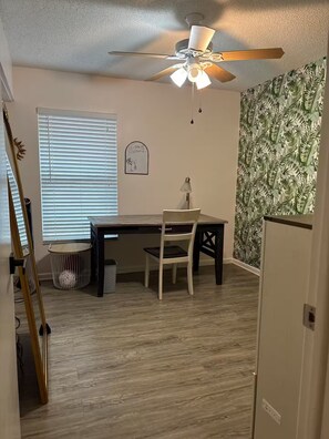 Interior - Casa Serena Billiard/BBQ Home in heart of Tampa (Tampa)
