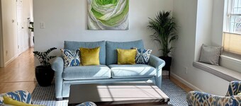 Quaint 3-bedroom house in sunny San Jose - Sleeps 8