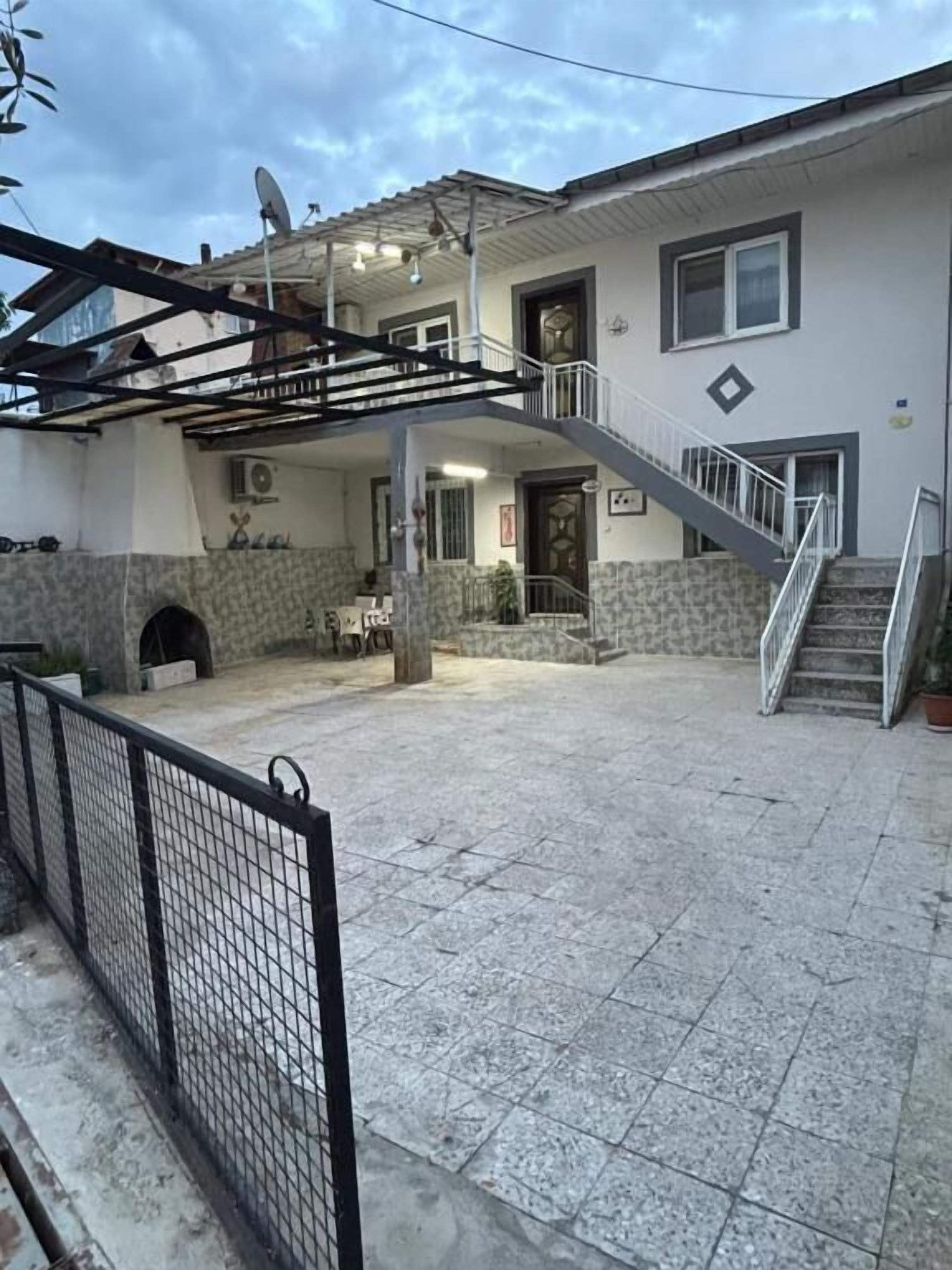 Huoneisto, patio, näköala pihalle | Ulkopuoli