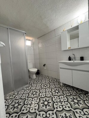Apartment, Patio, Courtyard View | Bathroom | Slippers - HAPPY HOUSE 2 (Denizli)