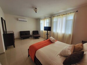 3 bedrooms, WiFi, bed sheets, wheelchair access - Spacious Family Home Near Beaches, Surf, Restaurants & Nature (rincón)