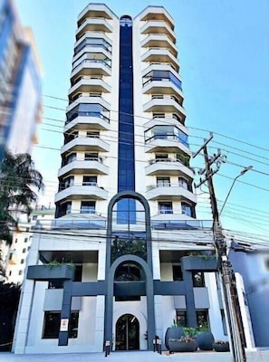 Exterior - Flat completo no Centro de Floripa (Florianópolis)