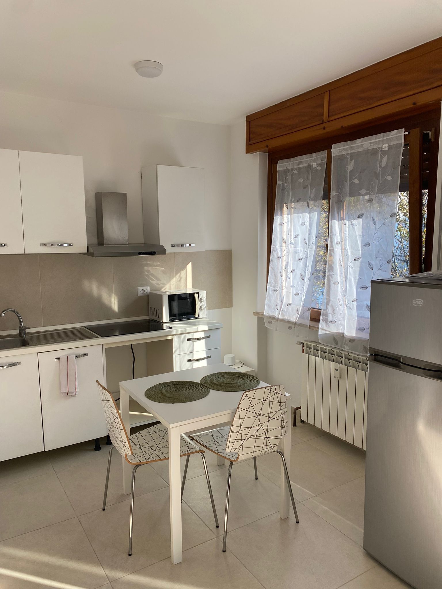 Mikroaaltouuni, liesi