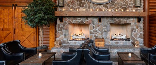 Relax in Gatlinburg w/cool mountain views, FUN activities for all in the family!