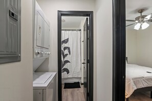 2 Schlafzimmer, Bügeleisen/Bügelbrett, kostenloses WLAN, Bettwäsche