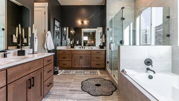 Maison en rangée Deluxe, vue sur la montagne | Salle de bain | Articles de toilette (gratuits), serviettes fournies, savon, shampooing