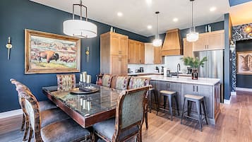 Casa adosada Deluxe, vistas a la montaña | Restauración