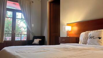 Luxury-Doppelzimmer, Balkon, Blick auf den Innenhof