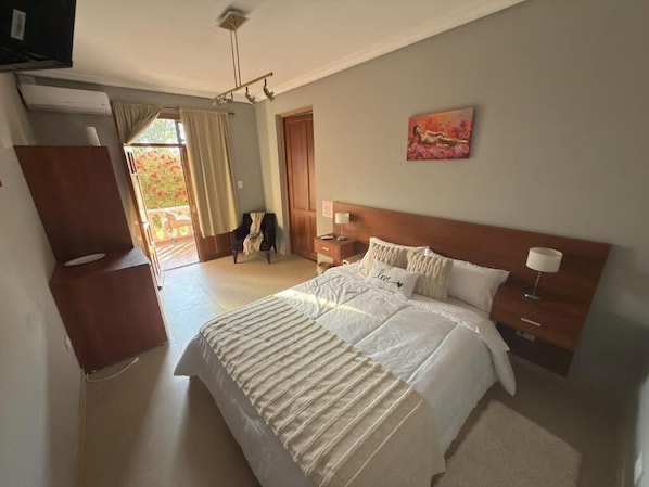 Chambre Double Luxe, balcon, vue cour intérieure