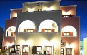 Exterior - Sweet Pop (Santorini)