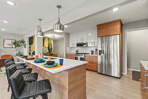 Central Omaha Family Retreat | 3 King Beds