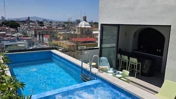 Outdoor pool, sun loungers