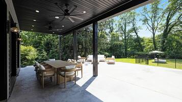 Luxury Villa, 6 Bedrooms, Private Pool | Outdoor dining