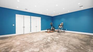 Luxury Villa, 6 Bedrooms, Private Pool | Fitness facility