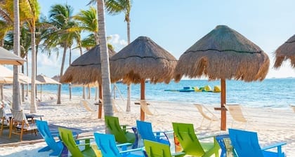 Luxurious 1-bedroom suite with an ocean view at this 5-star resort in Cancun.